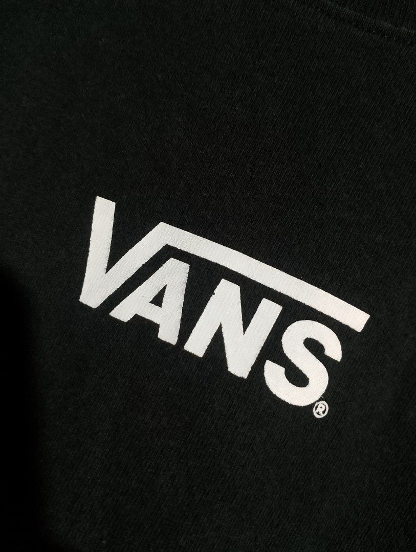 VANS LONGSLEEVE (Category: Coats, Jackets and Outerwear) located in Sorsogon. Submitted by rudzthrift360 (Listing ID 1469617744, Image 2). Description: .