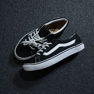 (Category: ) located in . Submitted by sapatos_series (Listing ID 1469728541, Image 1). Description: .