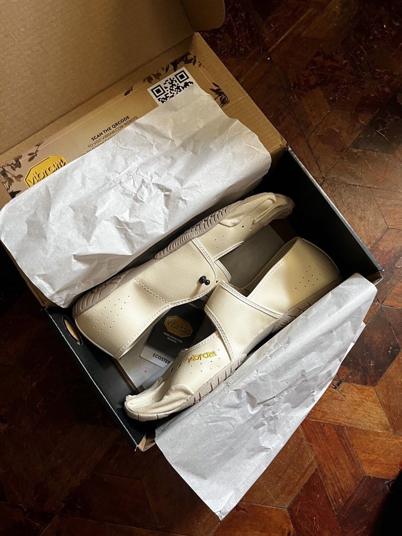 Vibram FiveFingers Performa Jane Evo (Category: Sneakers) located in Quezon City. Submitted by lucky13mf (Listing ID 1469611743, Image 3). Description: vibram fivefingers performa jane evo size uk 41 / 25.5cm brandnew fitted only 8k only nego rfs fits big on me.