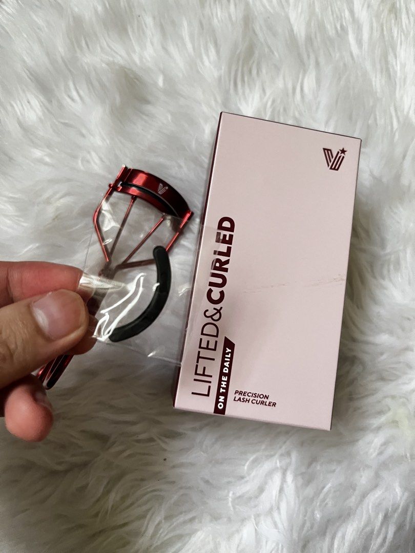 Vice Cosmetics Lash Curler (Category: Makeup) located in Binangonan. Submitted by prelovedbyjenai (Listing ID 1469676162, Image 3). Description: .