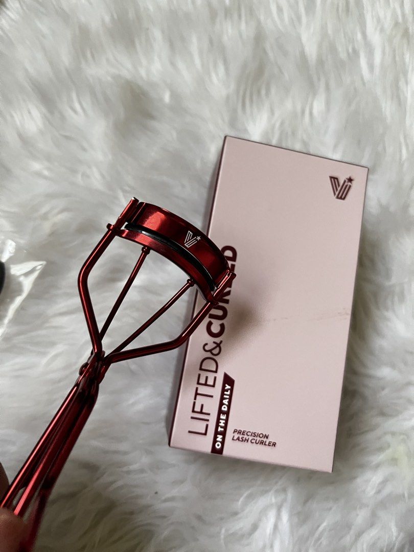 Vice Cosmetics Lash Curler (Category: Makeup) located in Binangonan. Submitted by prelovedbyjenai (Listing ID 1469676162, Image 2). Description: .