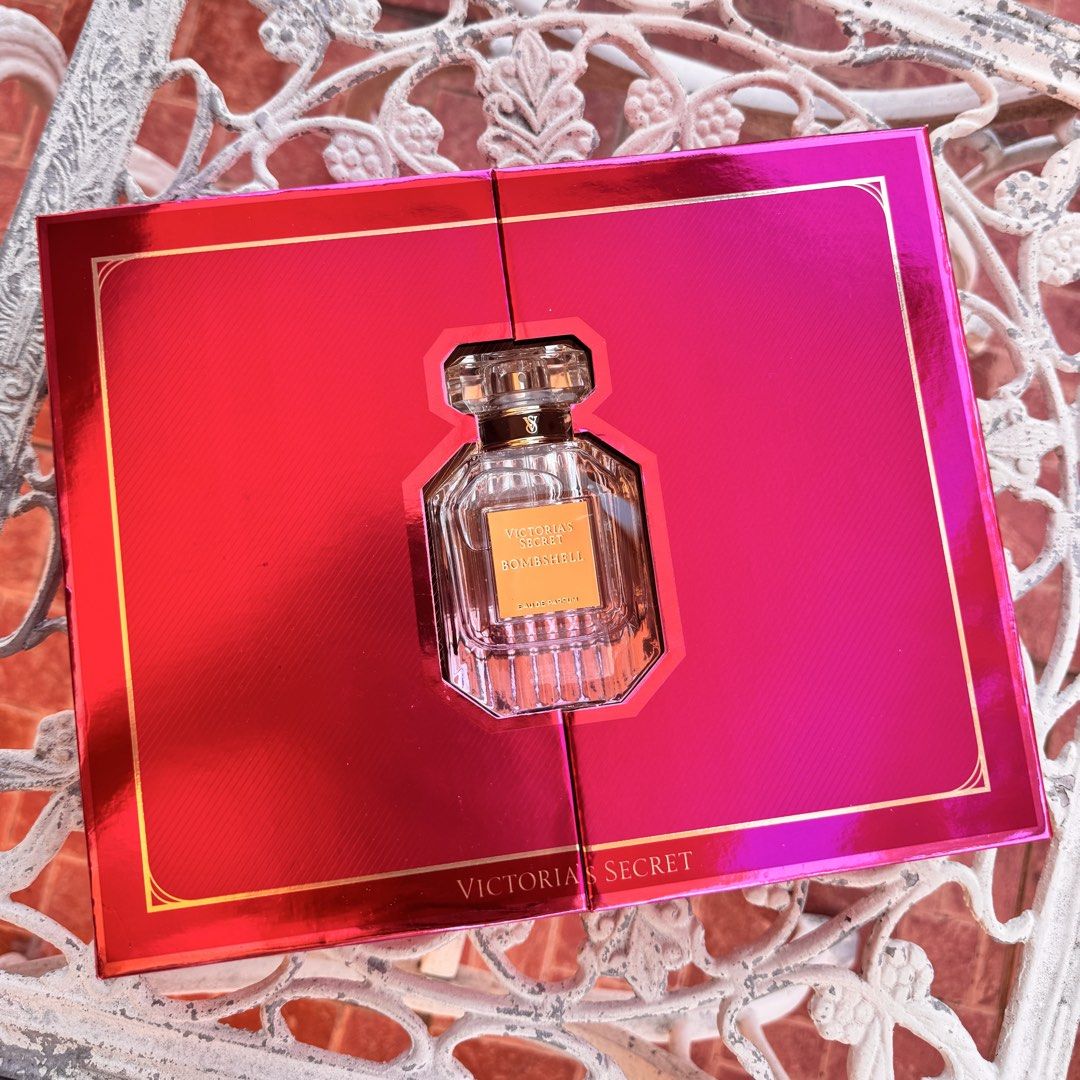 Victoria's Secret Bombshell and Heavenly Gift Sets (Category: Fragrance & Deodorants) located in Cainta. Submitted by ivana.g (Listing ID 1469597877, Image 1). Description: - Brand new, unopened Victoria's Secret fragrance gift sets - Available scents: Bombshell and Heavenly - Each set includes: Eau de parfum, shimmer fragrance mist, and scented body lotion - Beautiful festive presentation boxes tied with red ribbons - Perfect for gifting, holida