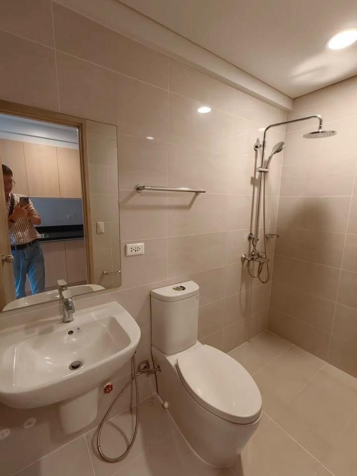 Viento Studio Unit Rush Sale (Category: Apartments & Condos) located in Manila. Submitted by jeromeasuncion (Listing ID 1469593637, Image 3). Description: FOR SALE: Studio Unit – Viento by Cerca Alabang (Alveo) Selling Price: 4.2M (CGT included) Floor Area: 24 sqm Floor: 3rd Floor Title: Clean title on hand Parking: No parking included Owner is leaving the Philippines permanently. A great opportunity to own a studio unit in Alabang at a negotiabl
