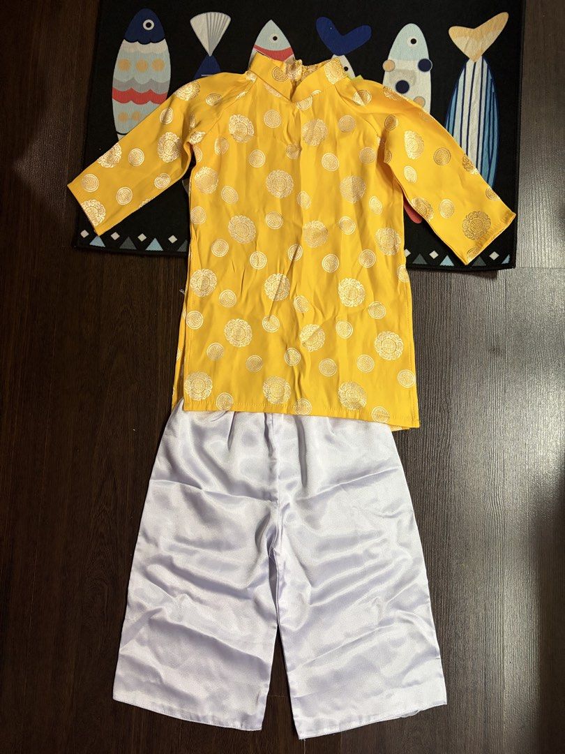 Vietnam costume yellow (Category: Babies & Kids Fashion) located in Manila. Submitted by urbanwear (Listing ID 1469679883, Image 1). Description: .