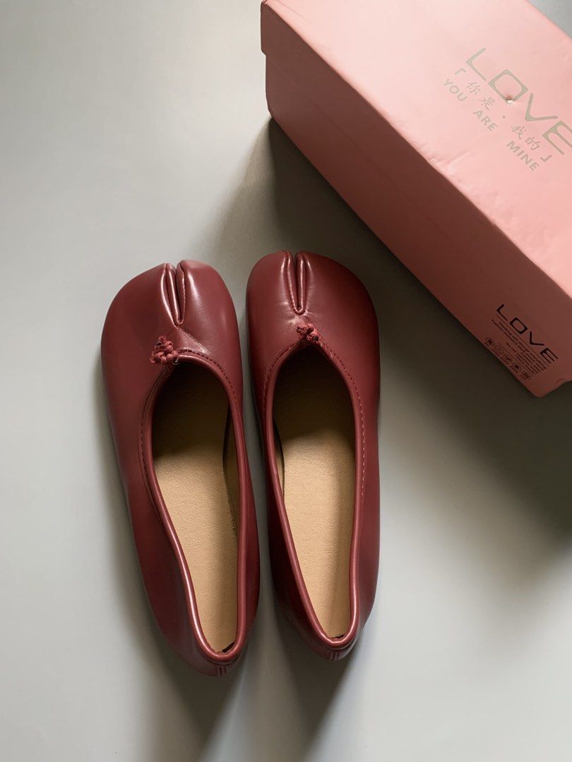 Vietnam Tabi Shoes (Category: Activewear) located in Baguio. Submitted by swift_royalfox.18 (Listing ID 1469601903, Image 3). Description: Size:37-38 Bdnew! Bought in vietnam last month!.
