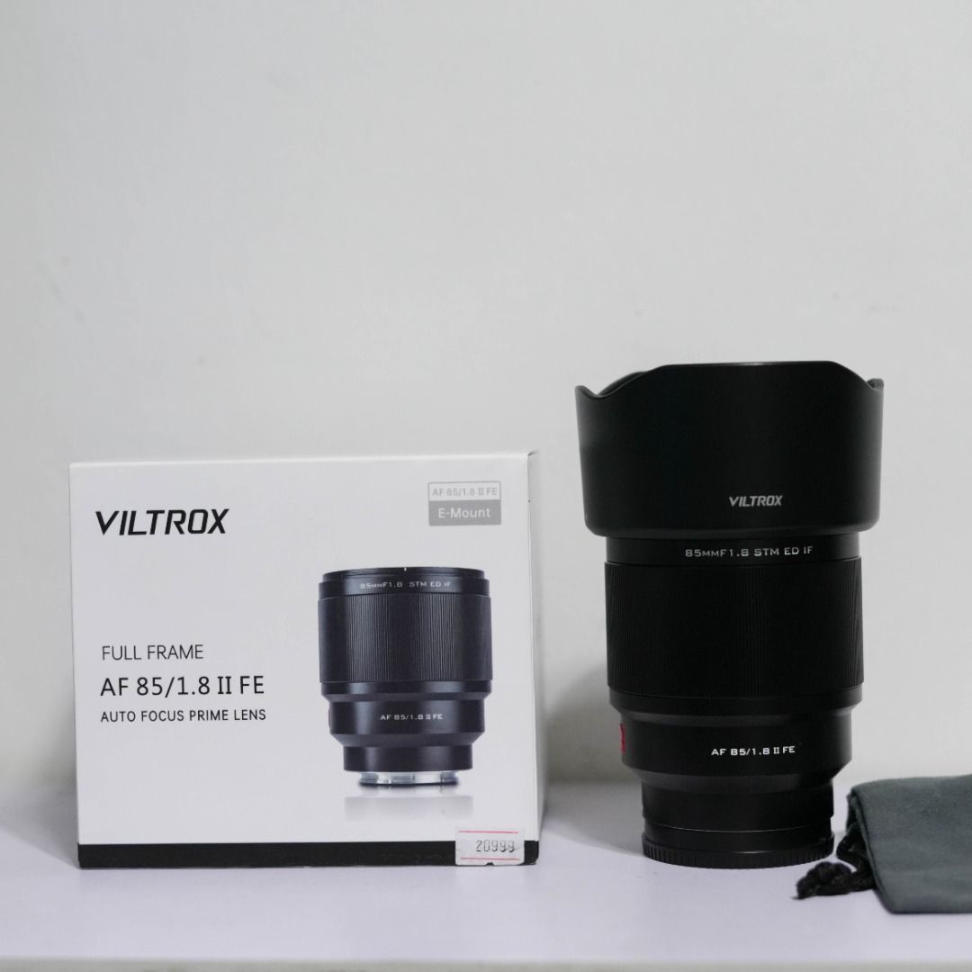 Viltrox 85mm f1.8 FE (Sony) (Category: Lens & Kits) located in Malabon City. Submitted by camcart (Listing ID 1469651554, Image 1). Description: ◈Viltrox 85mm f1.8 FE II for Sony Full Frame Camera ➠ Complete Inclusions: - Viltrox Front and Rear cap - Lens Hood - Lens Box with Manuals - Viltrox Pouch In Good Condition, Clean Glass - No Fungus or Dust 💵 Price: 13,900 pesos only 🚛 Mode of Transaction: ◉ Pick up or Meet up - Around Malabon City ◉ D