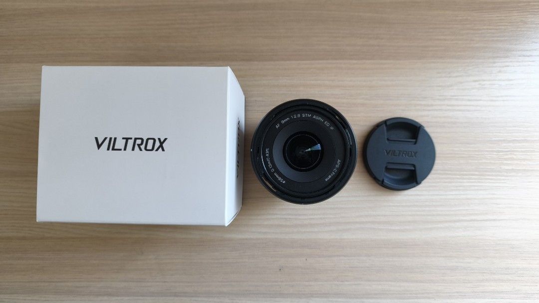 Viltrox AF 9mm f/2.8 E Mount Prime Lens (Category: Lens & Kits) located in Mandaluyong City. Submitted by s0nym (Listing ID 1469614554, Image 2). Description: - Brand/Model: Viltrox AF 9mm f/2.8 Prime Lens - Mount/Format: Sony E-mount, APS-C format - Key Uses: Ultra-wide angle, ideal for stunning landscapes and architectural shots - Performance: Fast f/2.8 maximum aperture and quiet STM autofocus motor - Specs: 58mm filter thread size - Condition