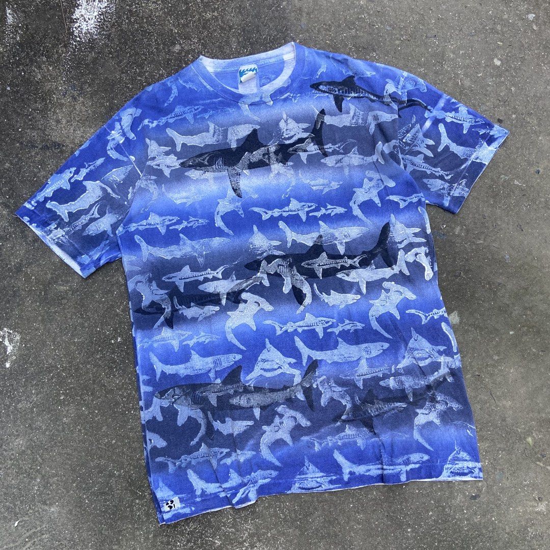 Vintage 1990’s AOP Deep Sea Tee (Category: Tshirts & Polo Shirts ) located in Angeles City. Submitted by eriellynnthrifts (Listing ID 1469683892, Image 1). Description: 24x30 XL on tag Good Condition. See photo for details 440 Angeles City Pampanga.