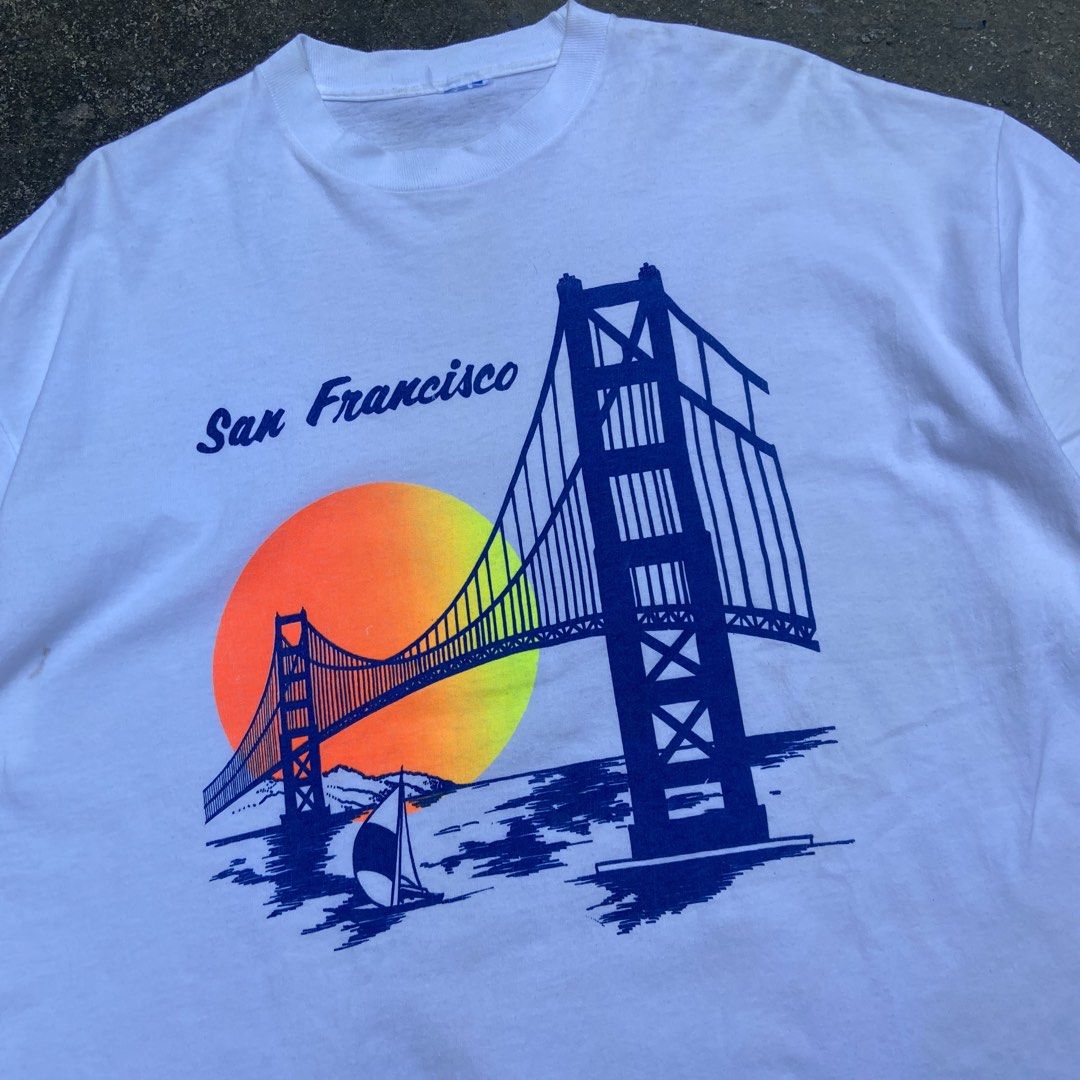 Vintage 1990’s Golden Gate Graphic Tee (Category: Tshirts & Polo Shirts ) located in Angeles City. Submitted by eriellynngotvintage (Listing ID 1469681370, Image 2). Description: 25x31 Fits Large Good Condition. See photo for details 330 Angeles City Pampanga.