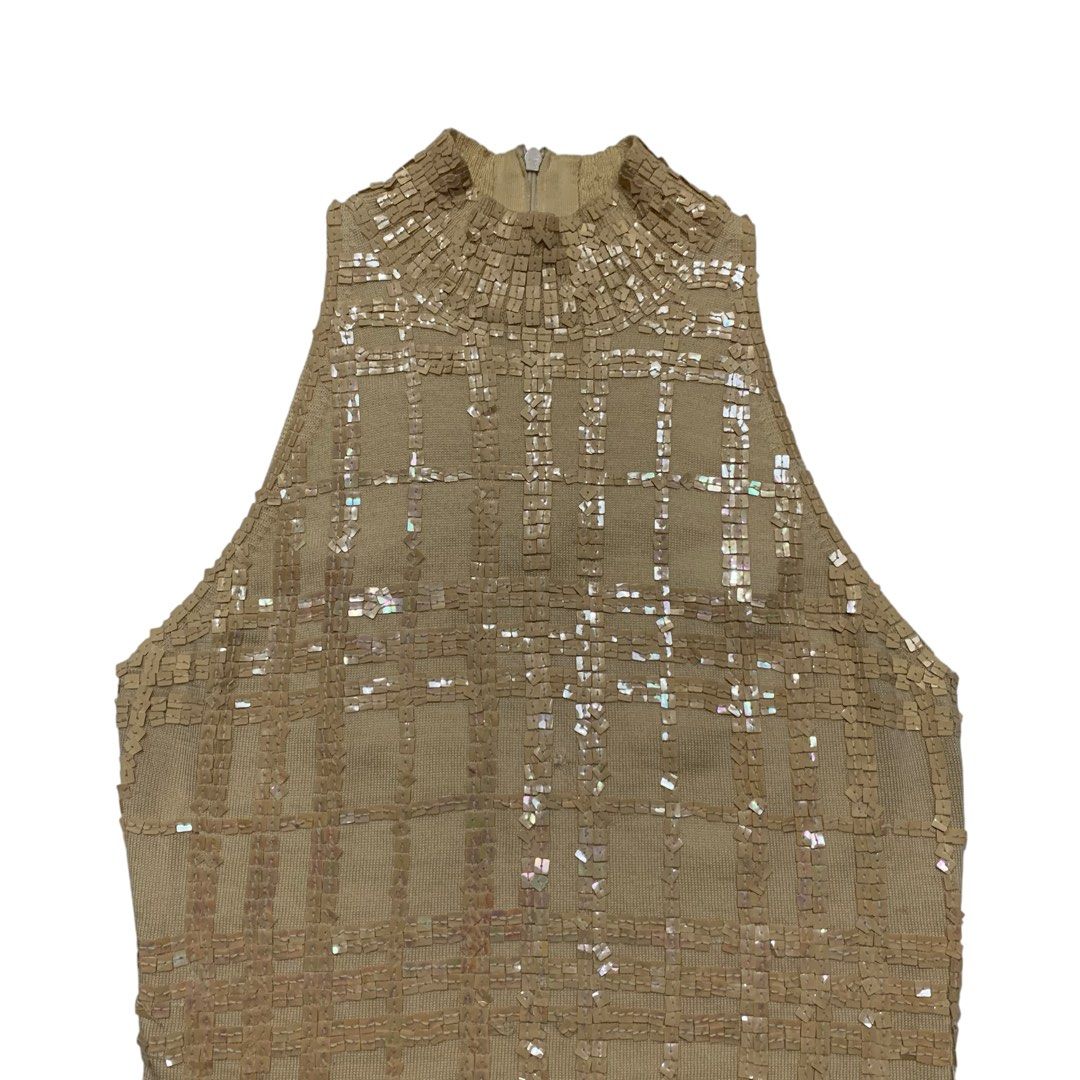 Vintage Burberry Sleeveless Top (Category: Sleeveless) located in Baguio. Submitted by thesecretshop_ph (Listing ID 1469666159, Image 2). Description: Size: 1 Lenght: 22” Width: 15” Issue: -.