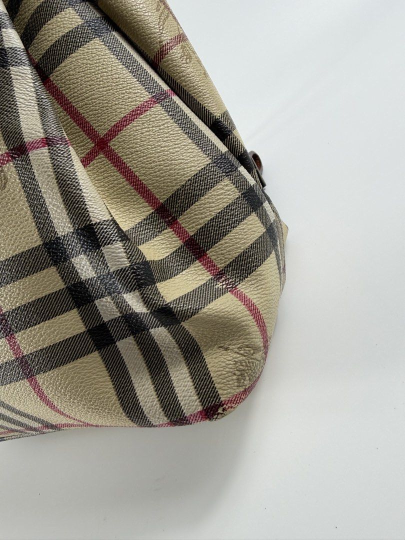 Vintage Burberrys - Bagpack (Category: Luxury Bags & Wallets) located in Mabalacat. Submitted by seanthep (Listing ID 1469651229, Image 2). Description: Clean inside and out No inclusions Bag only.