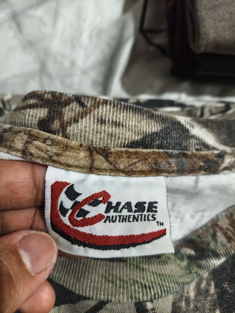 Vintage Chase Authentic x Realtree Shirt (Category: Tshirts & Polo Shirts ) located in Manila. Submitted by sigma.vtg (Listing ID 1469670139, Image 2). Description: Hairlines, Repaired Slice, Graphic fade 999 + sf.
