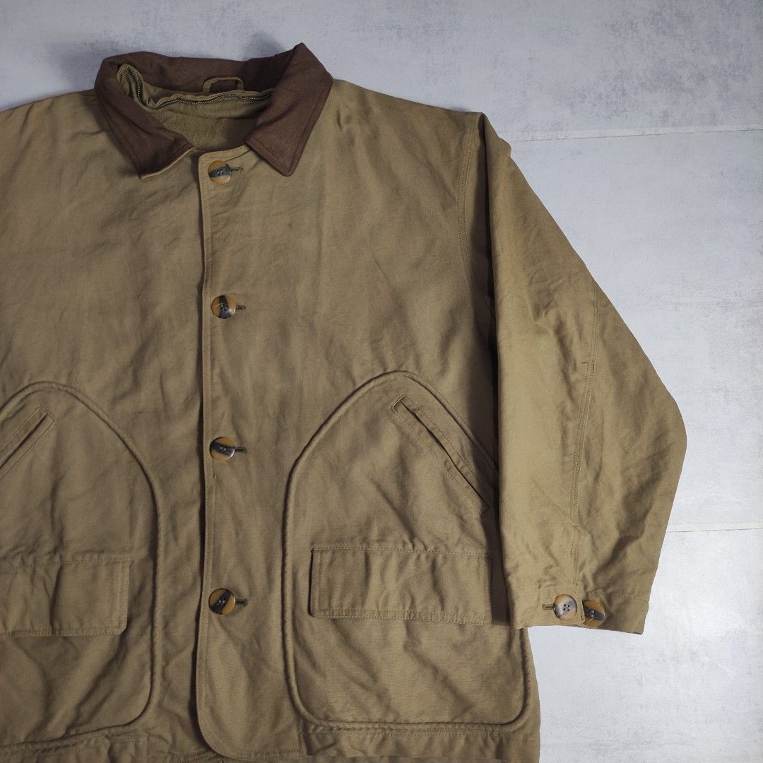 Vintage Chore Jacket (Category: Coats, Jackets and Outerwear) located in Bulacan. Submitted by thriftlockerph (Listing ID 1469581155, Image 2). Description: Size: M Dimension: 28L 26W Condition: 8/10 Issue: paint stains, missing inner.
