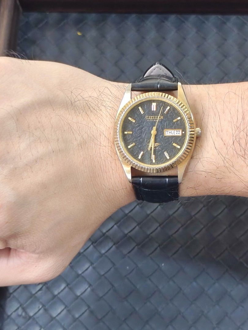 Vintage Citizen Automatic Gold Fluted Bezel Black Dial Watch (Category: Men's Watches) located in Caloocan City. Submitted by klaudio23 (Listing ID 1469713284, Image 1). Description: Citizen Eagle "7" Automatic Unique Matte Black Dial Gold fluted bezel Reference Number: 8200-R02092 RC Prod. Date: November 1990 Case Diameter: 36mm AM Citizen Butterfly Lock Strap Newly serviced and timegraph tested Can be manually wind With 2months machine warranty