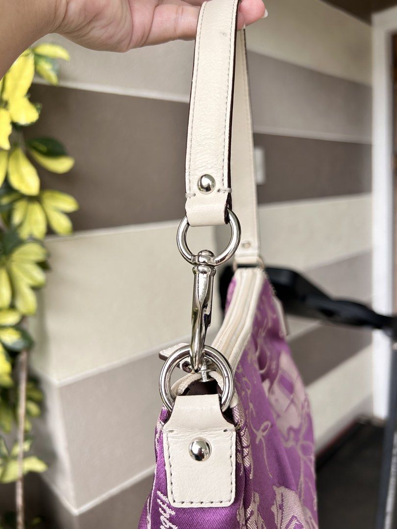 vintage Coach purple canvas y2k (Category: Purses & Pouches) located in Baguio. Submitted by aa_kapreloved (Listing ID 1469714161, Image 3). Description: .