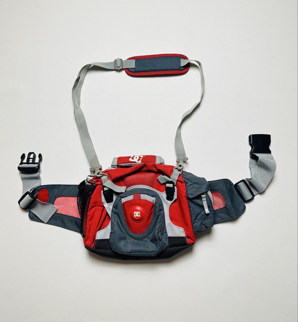 Vintage DC Belt Bag (Category: Belt bags, Clutches and Pouches) located in General Santos City (Dadiangas). Submitted by uragon.apparel (Listing ID 1469750857, Image 2). Description: .