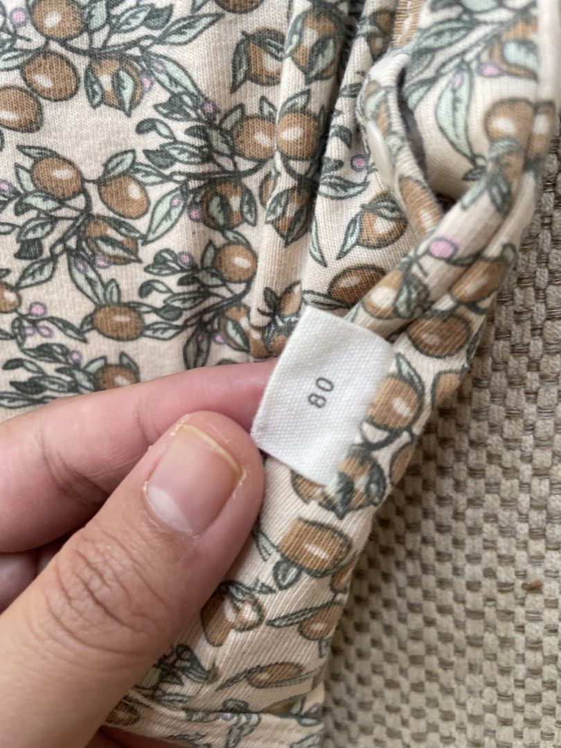 Vintage floral overlap onesies (Category: Babies & Kids Fashion) located in Marikina City. Submitted by marahome (Listing ID 1469596888, Image 2). Description: 🐚 my baby wore this until 3 years old 🐚 selling as bundle only 🐚 really nice fabric, presko. 🐚 selling really cheap, please don’t lowball. 🙏🏼 HT zara hm kiru laila lyra kiru yoji uniqlo korean tili dahli umi baby munting yapak .