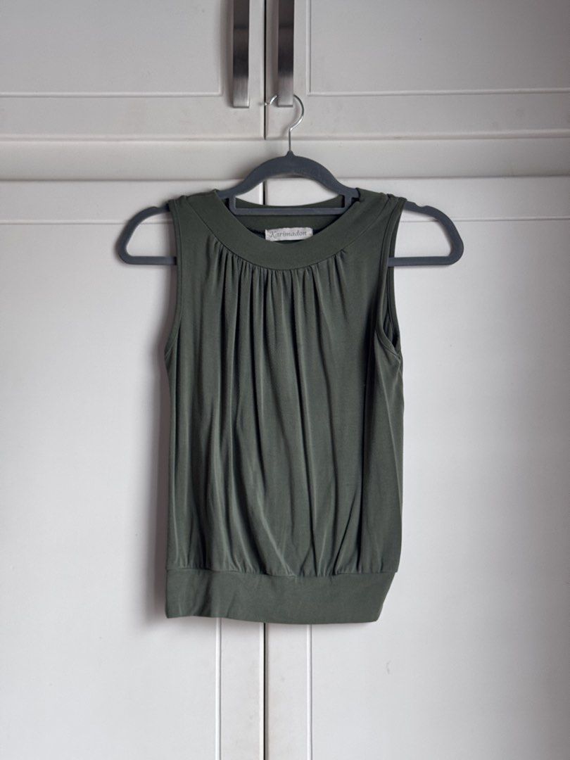 Vintage Karimadon Top (Category: Sleeveless) located in Malolos. Submitted by xoxoche_n (Listing ID 1469625727, Image 1). Description: Fits small-med Super nice and classy!! ✨ Has signs of usage - lint Helping tags: Mango, Kamiseta, Bayo, Dorothy Perkins.