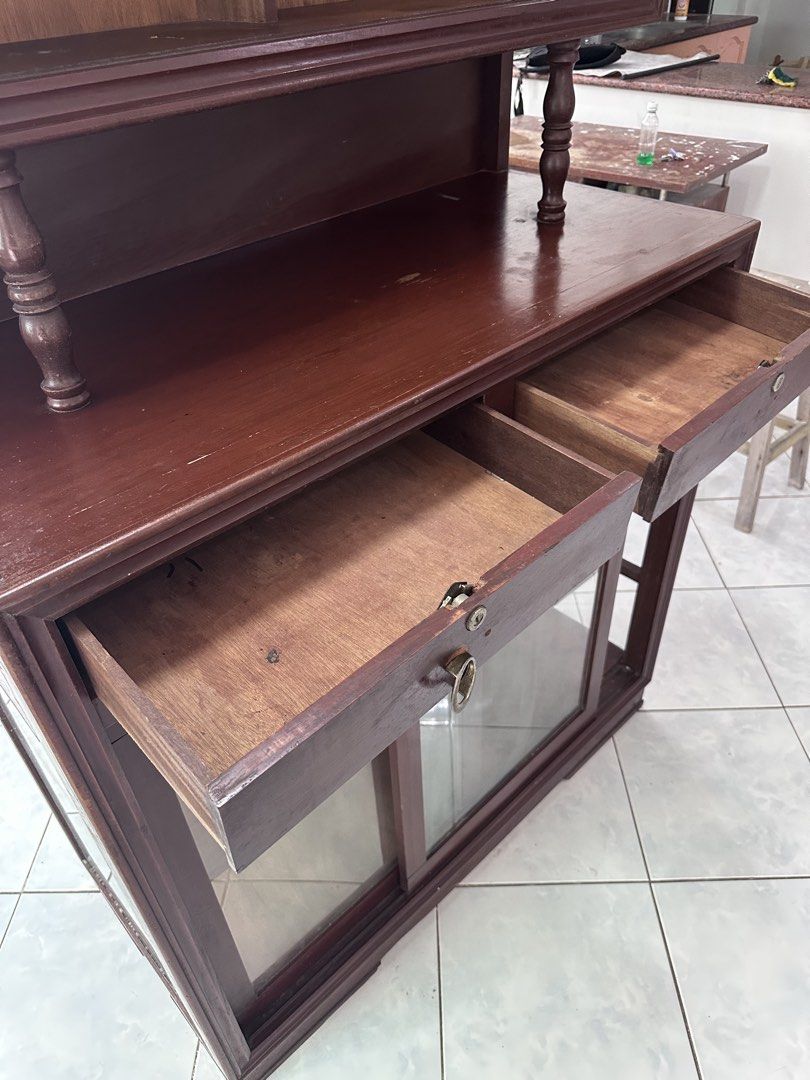 Vintage Kitchen Cabinet (Category: Other Home Furniture) located in Los Banos. Submitted by titoby (Listing ID 1469702764, Image 2). Description: Vintage cabinet Bought late 1960s.