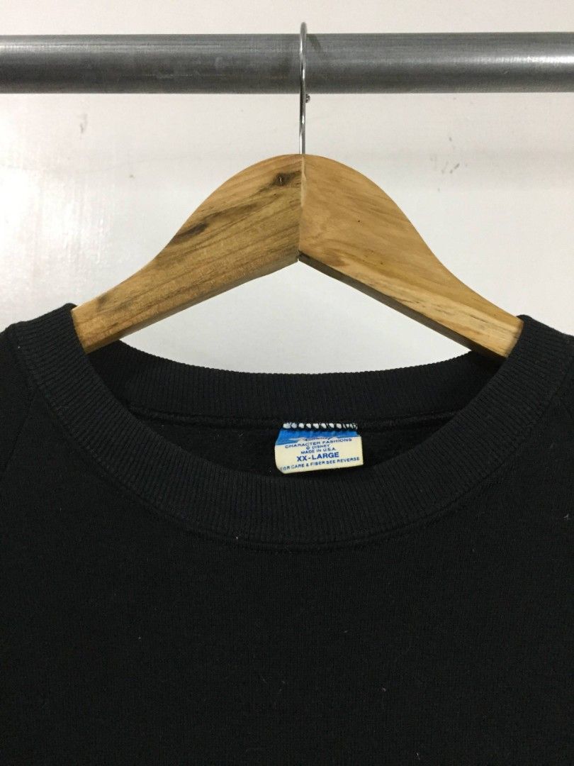 Vintage Mickey Mouse (Category: Coats, Jackets and Outerwear) located in Balayan. Submitted by _wethrift (Listing ID 1469582632, Image 3). Description: Ptpa Vintage Mickey Mouse - Official Disney Tag - size XL - dimension 23 x 28 - excellent condition - color rate 9/10 - need wash / lints MINE: +shipping fee 📍 BALAYAN, BATANGAS.
