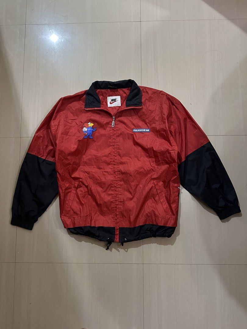 Vintage Nike (Category: Coats, Jackets and Outerwear) located in Alitagtag. Submitted by bhthrift_30 (Listing ID 1469719265, Image 2). Description: Vintage Nike 25.5/30 1k+sf Dm📩.