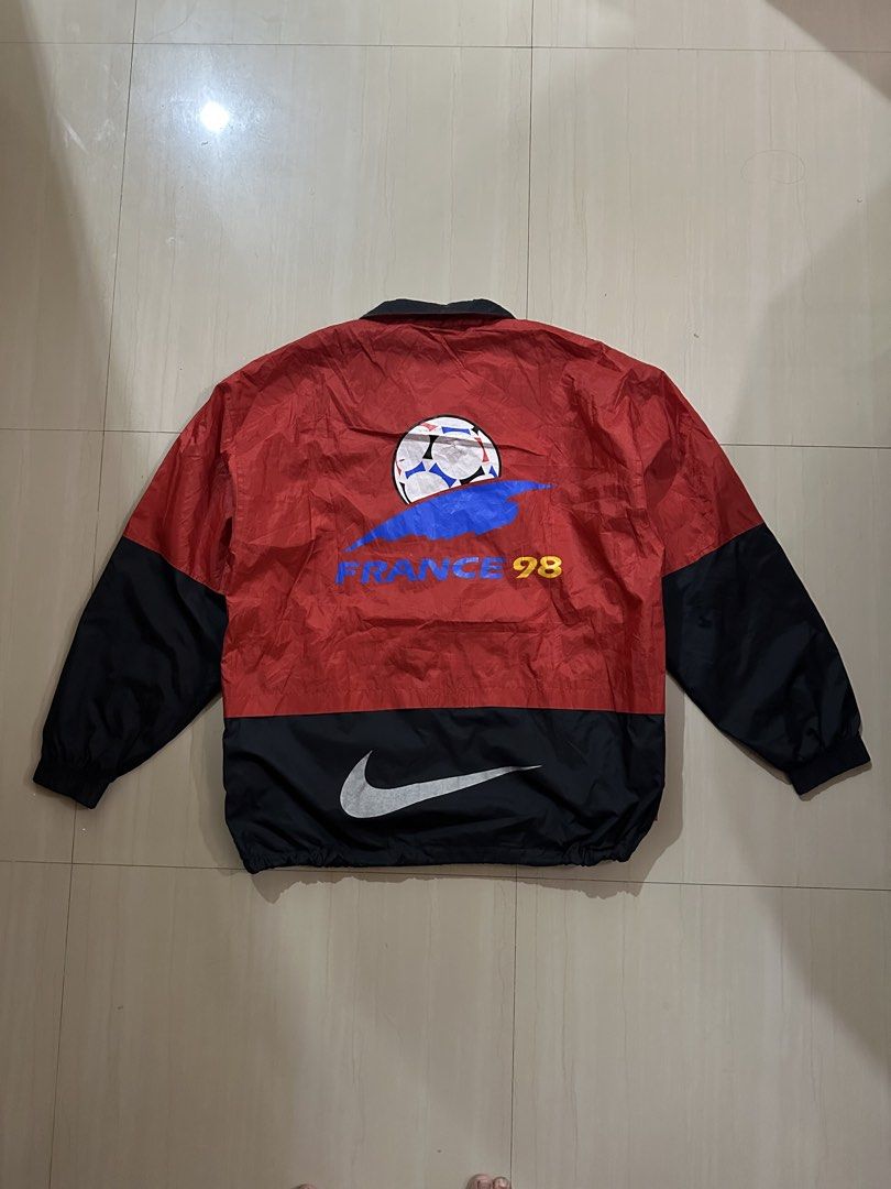 Vintage Nike (Category: Coats, Jackets and Outerwear) located in Alitagtag. Submitted by bhthrift_30 (Listing ID 1469719265, Image 3). Description: Vintage Nike 25.5/30 1k+sf Dm📩.
