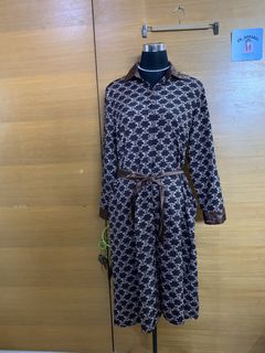 (Category: ) located in . Submitted by Cn_apparel (Listing ID 1469682533, Image 1). Description: .