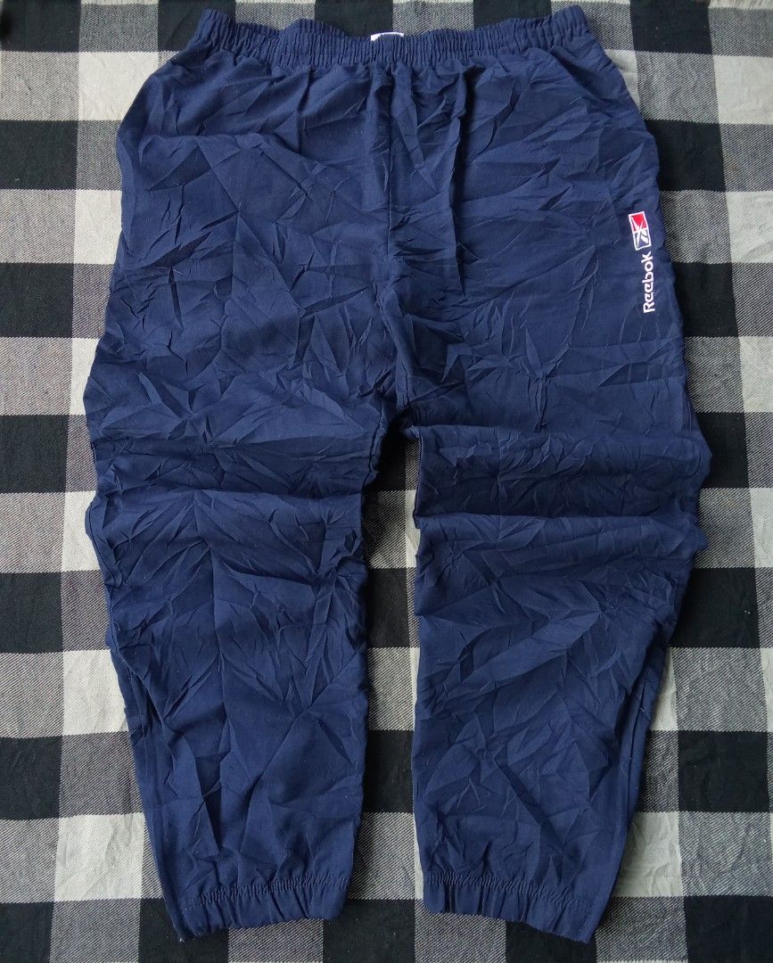 Vintage Rebook track pants (Category: Joggers) located in Polomolok. Submitted by timog_high_ice (Listing ID 1469643670, Image 2). Description: - Excellent - Large on tag - Waist 32-34 - Length 41 Minimal Lints Solid nito 🫶.