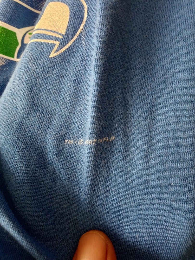 Vintage Tanzania dated 1997 (Category: Tshirts & Polo Shirts ) located in Ajuy. Submitted by keenstone_527dd8 (Listing ID 1469662603, Image 3). Description: .