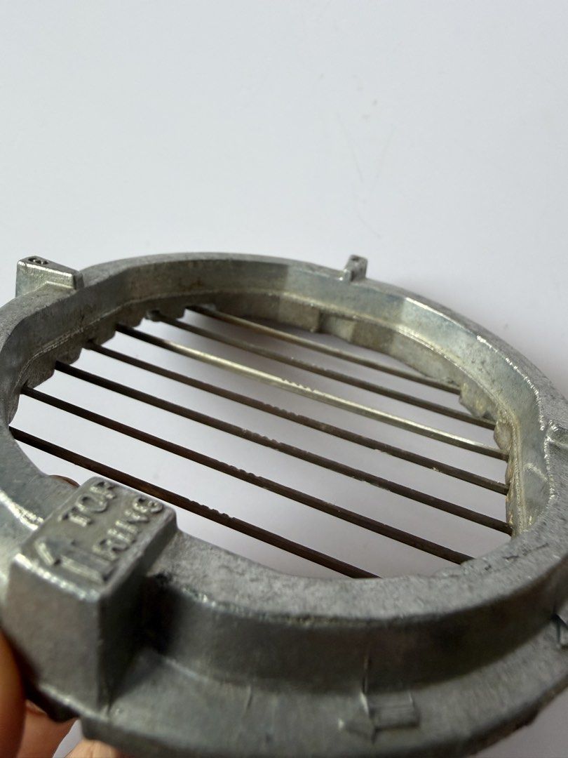 Vintage Veg-O-Matic Replacement Top Cutting Ring (Category: Knives & Chopping Boards) located in Quezon City. Submitted by shopgood_mnl (Listing ID 1469698678, Image 3). Description: .
