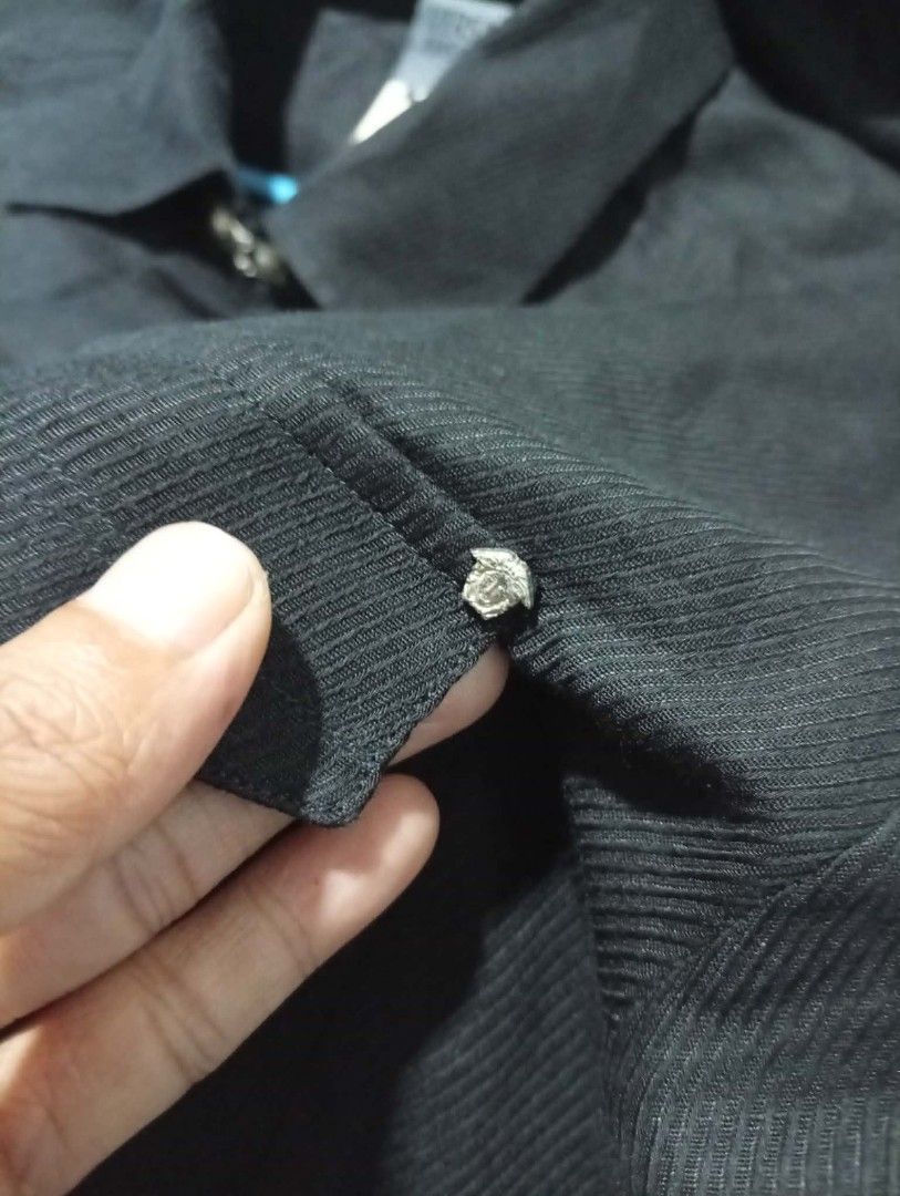 vintage Versace jeans Couture Polo Button down with 2pocket ( Authentic ) (Category: Tshirts & Polo Shirts ) located in Barotac Nuevo. Submitted by john.pritz (Listing ID 1469645126, Image 2). Description: Vintage Versce Jeans Couture Polo Button down with 2pocket ( Authentic ) Like new condi no issue Size XL on tag Width 23 Length 31.