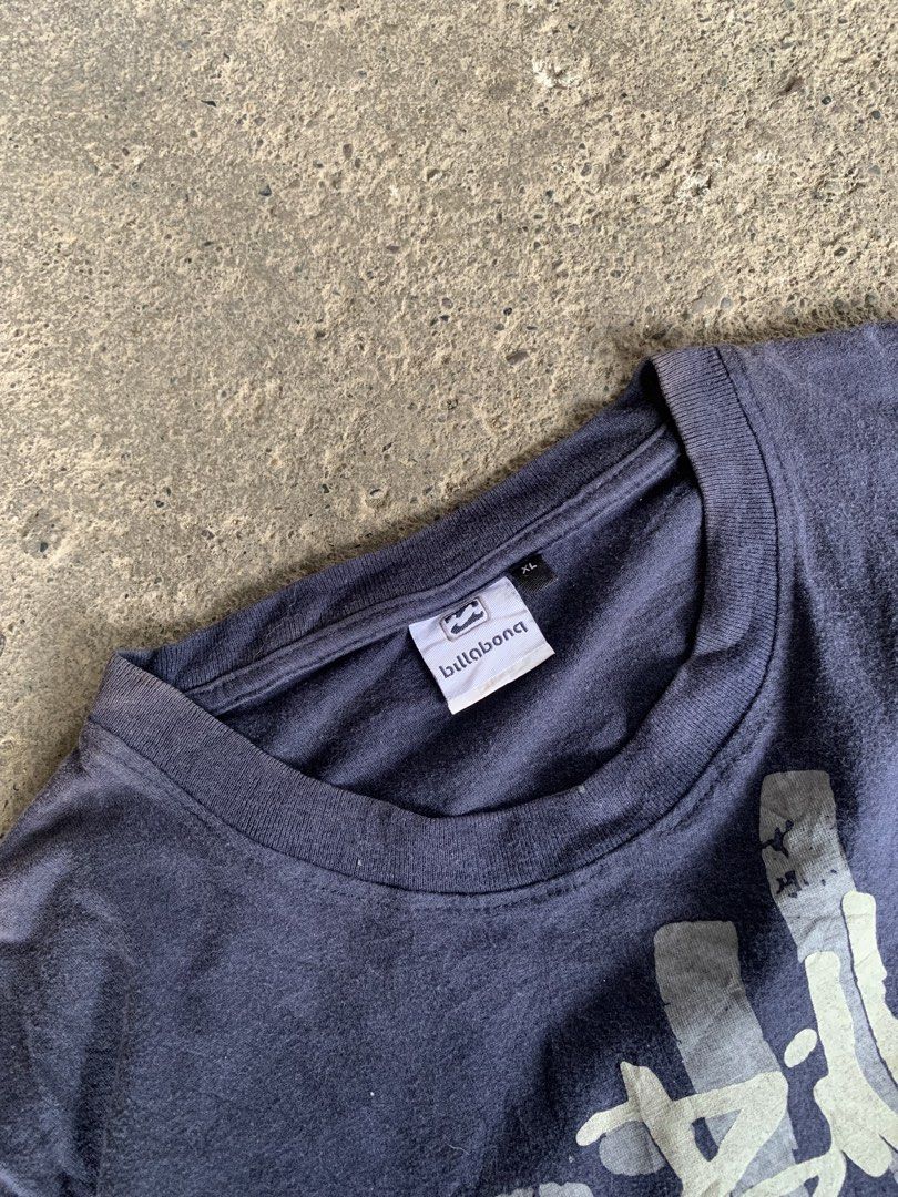 Vintage y2k Billabong (Category: Activewear) located in Manila. Submitted by zthriftyyy (Listing ID 1469735354, Image 3). Description: Billabong vintage y2k shirt Issue fade only Bawal sa maselan .