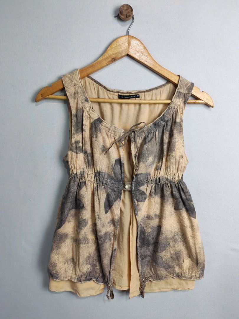 Vintage Y2K Marithe Francois Gurbaud (Category: Others Tops) located in Baguio. Submitted by luxuryph2600_eric (Listing ID 1469589574, Image 2). Description: Vintage Y2K MFG 📌 Details⬇️⬇️⬇️ 📍Excellent Condition 📍Dimes 19*23 📍Color Rate 10/10 📍Size Medium 💰 PRICE 850 FREE SHIPING 📌Loc. Baguio City Shipping Via J&T Reminder : Items are Thrifted and carefully Selected from Thrift Stores/Box/Bales Photos are Provided for Self Authentication No