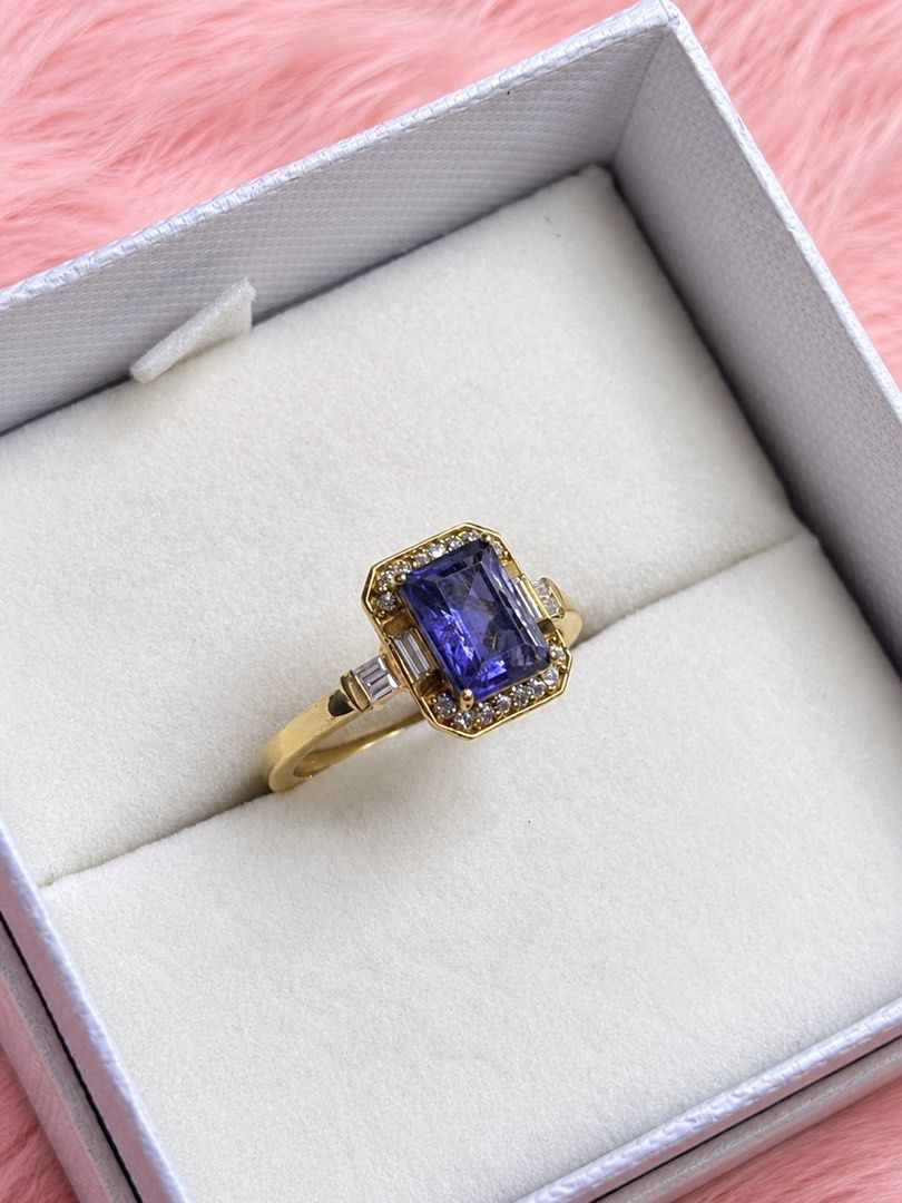 VIOLET GEMSTONE HALO RING 925 SILVER (Category: Rings) located in Manila. Submitted by bentaandco (Listing ID 1469688625, Image 1). Description: 💜 VIOLET GEMSTONE HALO RING ✨ Make a statement with this elegant rectangular violet-blue gemstone ring, framed by delicate sparkling accents and finished in a classic yellow gold vermeil setting. ✨ 925 Sterling Silver Base ✨ Yellow Gold Vermeil Finish ✨ Rectangular Violet-Blue Center Stone ✨ Sparkling M