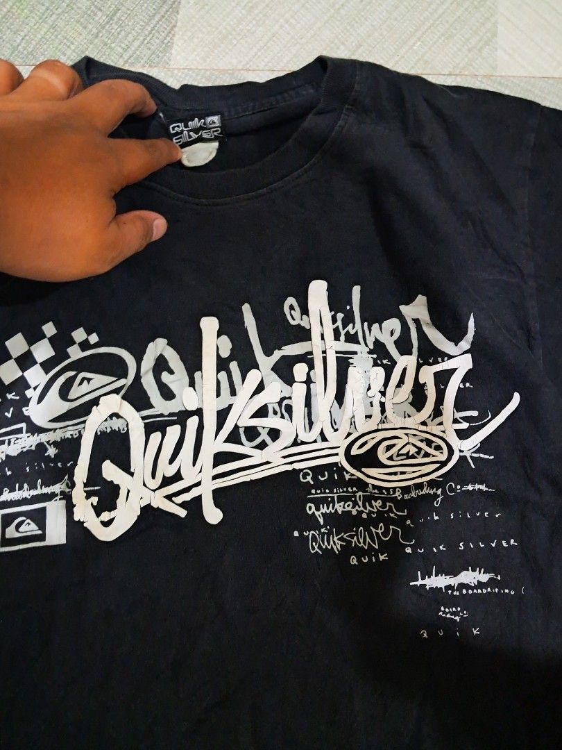 Vitnage Quicksilver shirt (Category: Activewear) located in Cebu City. Submitted by chill_zy (Listing ID 1469678489, Image 2). Description: .
