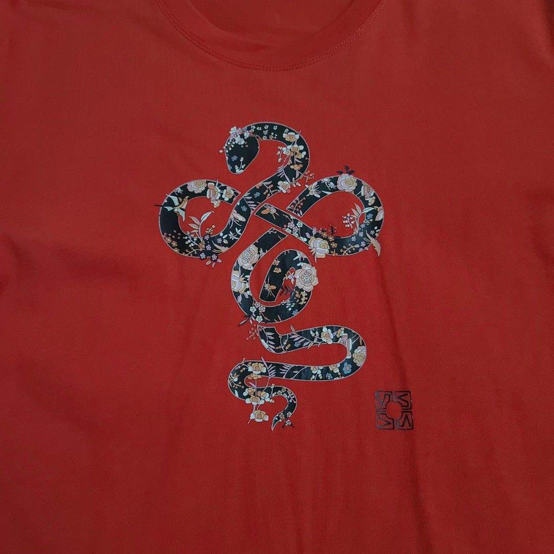 Vivienne Tam Graphic Tshirt (Category: Shirts) located in Manila. Submitted by faurbrey (Listing ID 1469739689, Image 2). Description: Medium / Large 20" x 28" Excellent No Issue.