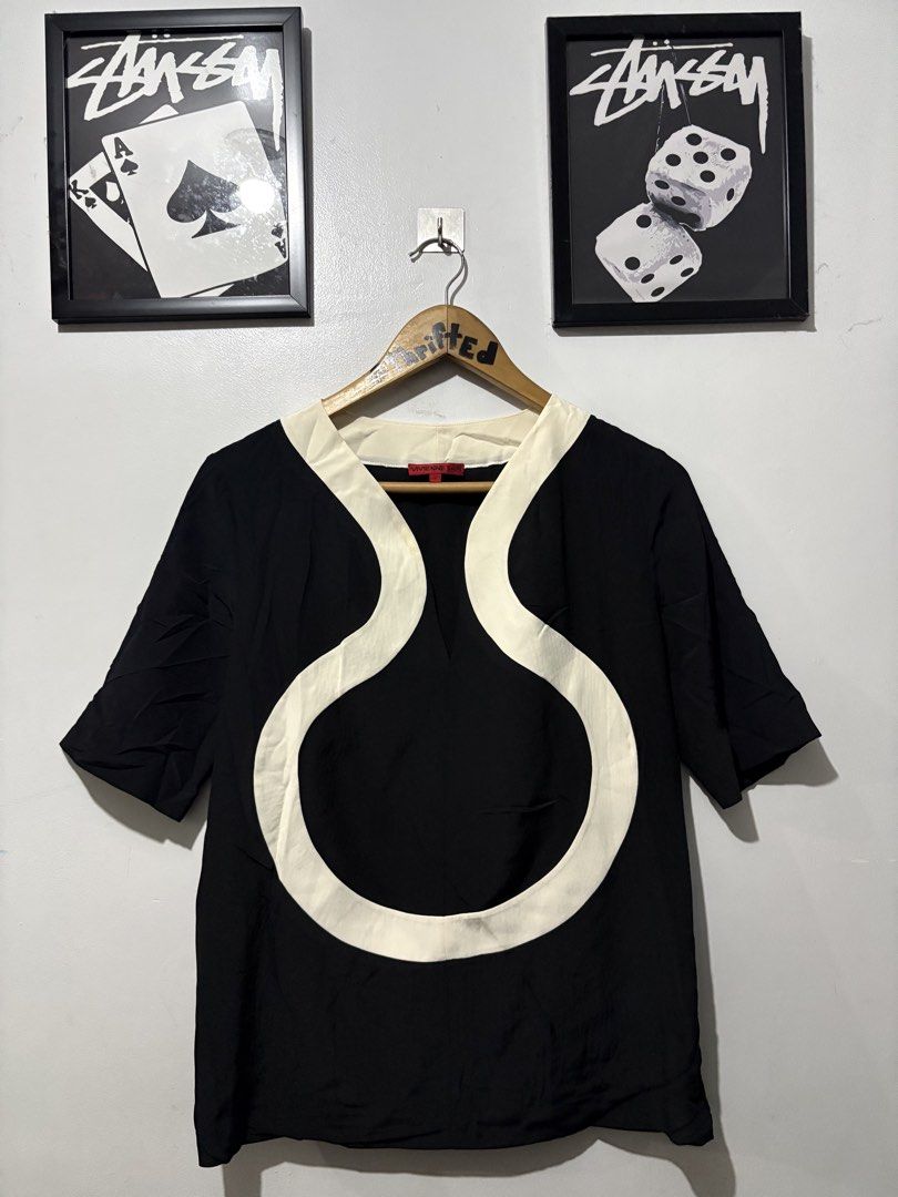 Vivienne Tam Silk Blouse (Category: Blouses) located in Makati City. Submitted by ThriftedGoods (Listing ID 1469688895, Image 1). Description: Feel free to ask for more detailed photos In excellent condition No issues Length-25 Width-19.