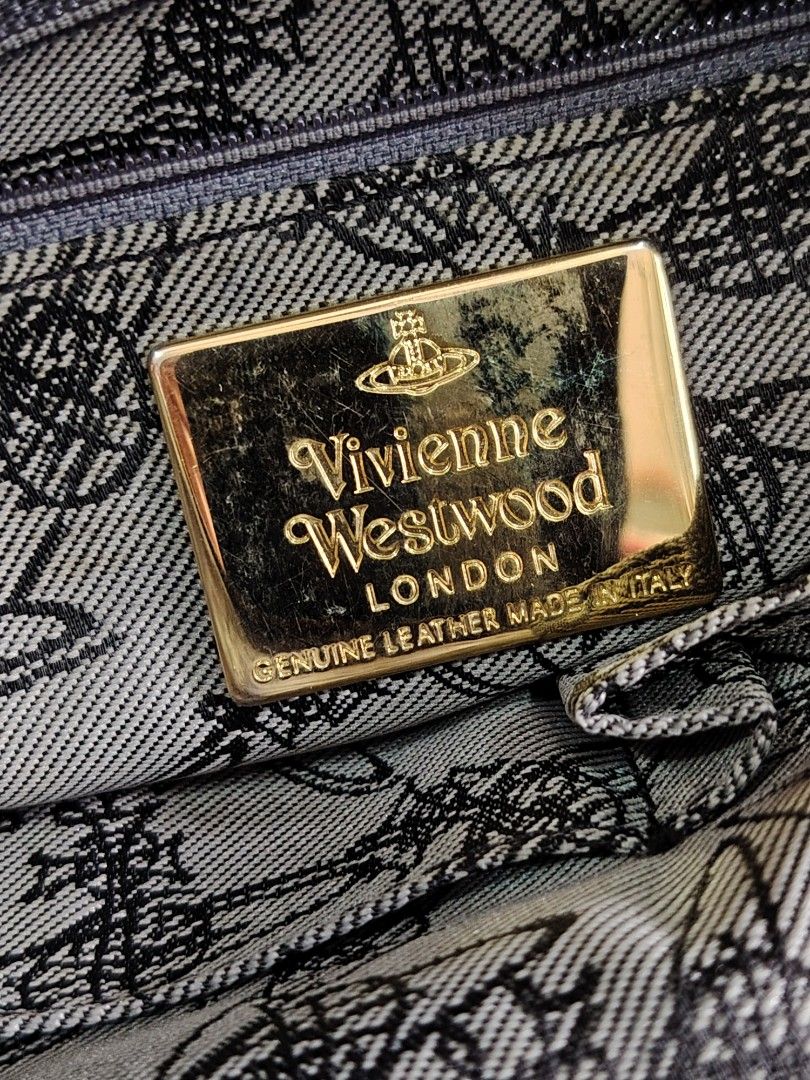 VIVIENNE WESTWOOD (Category: Luxury Bags & Wallets) located in Marikina City. Submitted by kingdrel (Listing ID 1469668410, Image 3). Description: VIVIENNE WESTWOOD W 14 L 11.5.
