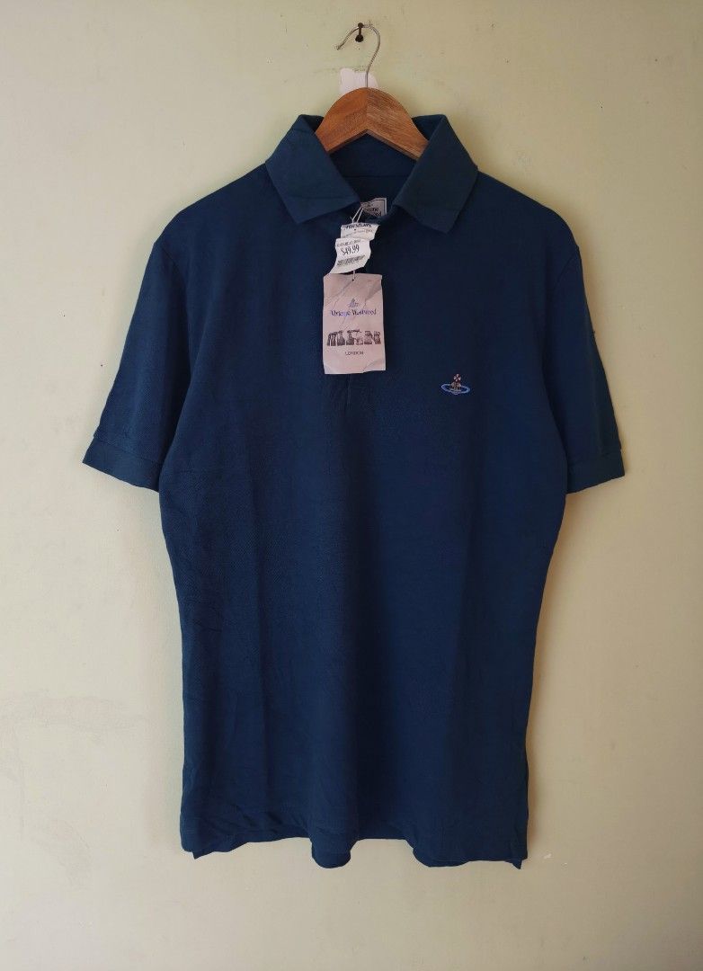 Vivienne Westwood Polo (Category: Tshirts & Polo Shirts ) located in San Isidro. Submitted by goldendogs (Listing ID 1469642312, Image 1). Description: Vivienne Westwood Mens polo Deadstock condition With hangtag Authentic Dm 📩.