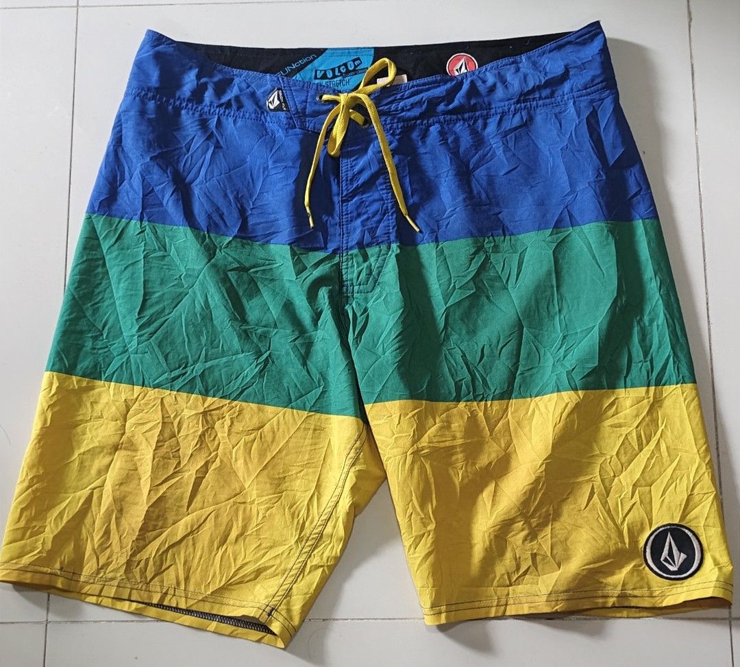 Volcom board shorts (Category: Shorts) located in Naga. Submitted by otaydenyoks (Listing ID 1469757577, Image 1). Description: .