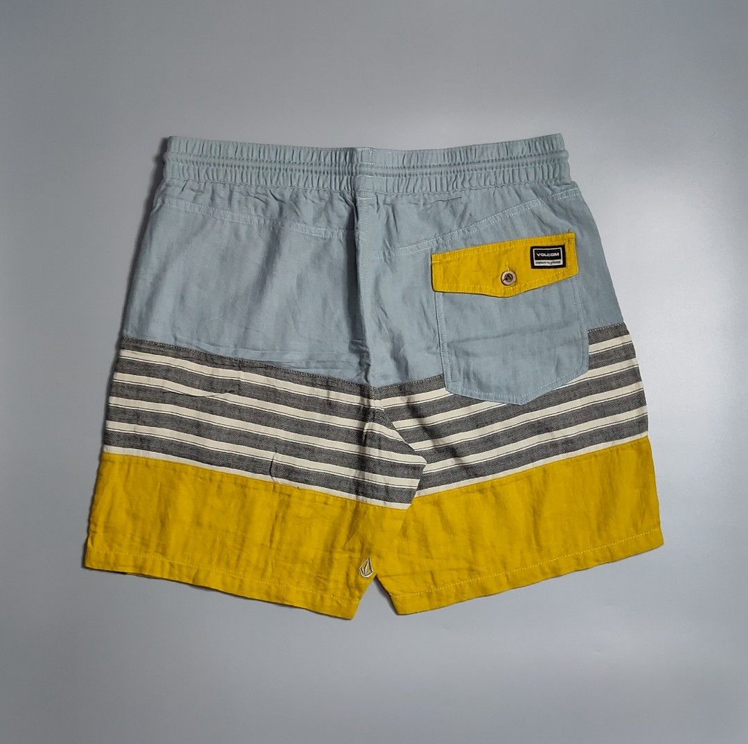 Volcom Cotton Shorts (Category: Shorts) located in Bolinao. Submitted by tokiya. (Listing ID 1469611667, Image 1). Description: Volcom Size 32x18 Excellent Condition No Issue.