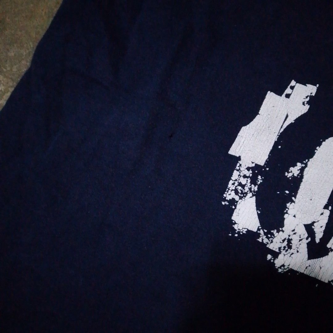 VOLCOM LONGSLEEVE Y2K (Category: Tshirts & Polo Shirts ) located in Antipolo. Submitted by cylexuzxc (Listing ID 1469582964, Image 3). Description: DM FOR MORE DETAILS📩 CONDITION: 9/10 COLOR RATE: 9/10 LOC AND CAN DO MEET UP AROUND: ANTIPOLO CITY MOP: GCASH IMPORTANT NOTES‼️ 📌-THE COLOR IN THE PICTURE MAY CHANGE DUE TO LIGHTING 📌-ALL ITEMS ARE THRIFTED SO PLS MANAGE YOUR EXPECTATIONS.