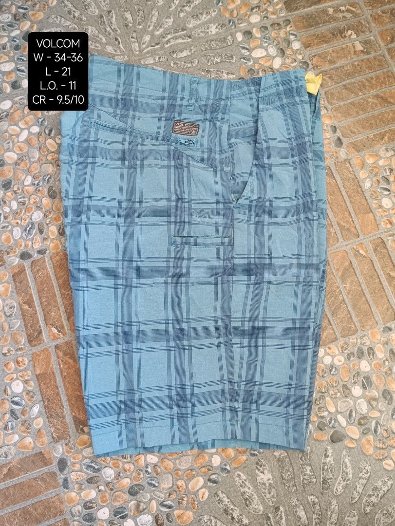 VOLCOM PLAID BLUE SHORT (Category: Shorts) located in Bulacan. Submitted by moybilog (Listing ID 1469660011, Image 1). Description: .