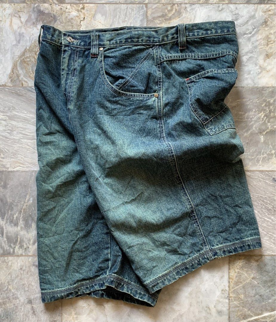 VTG-WASH DENIM CARPENTER JORTS (Category: Jeans) located in Kalibo. Submitted by _jimthrifts (Listing ID 1469607977, Image 3). Description: 📌 Dimes; - waist: 37/39 - length: 25.5 - opening: 12.5 📌 Excellent condition and color rate 📌 no issue.
