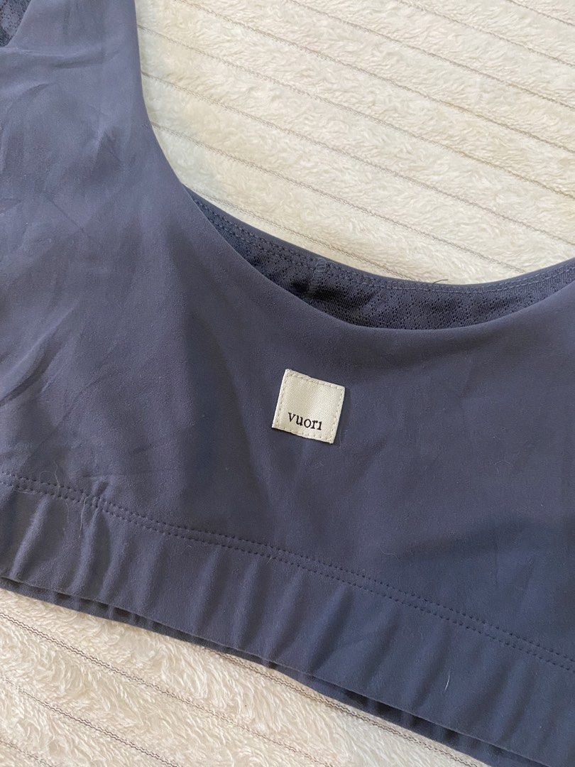 VUORI SPORTS BRA (Category: Activewear) located in Tanza. Submitted by 9th.street.thrift (Listing ID 1469618441, Image 3). Description: VUORI DAILY BRA Excellent No issue Width:17.5-23 Lenght:13 Paded:removable.
