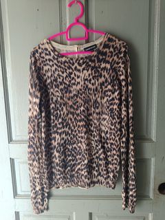(Category: ) located in . Submitted by original_uniqlo (Listing ID 1469698974, Image 1). Description: .