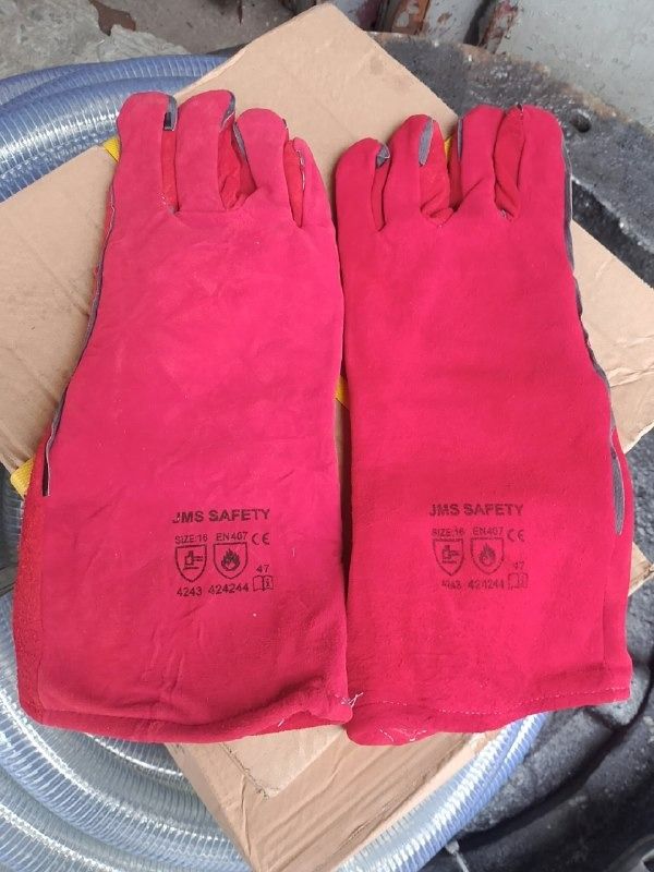Welding gloves Specs: 16" (Category: Everything Else Others) located in Manila. Submitted by 09171479278_elsie. (Listing ID 1469656003, Image 1). Description: Welding gloves Specs: 16".