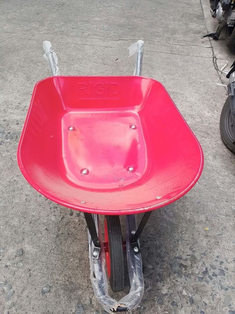 Wheel Barrow (Category: Everything Else Others) located in Manila. Submitted by joeyroque09 (Listing ID 1469578982, Image 3). Description: Wheel Barrow.