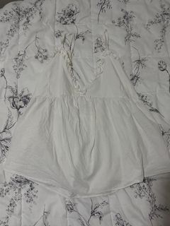 (Category: ) located in . Submitted by thriftedbymimi_ (Listing ID 1469675461, Image 1). Description: .