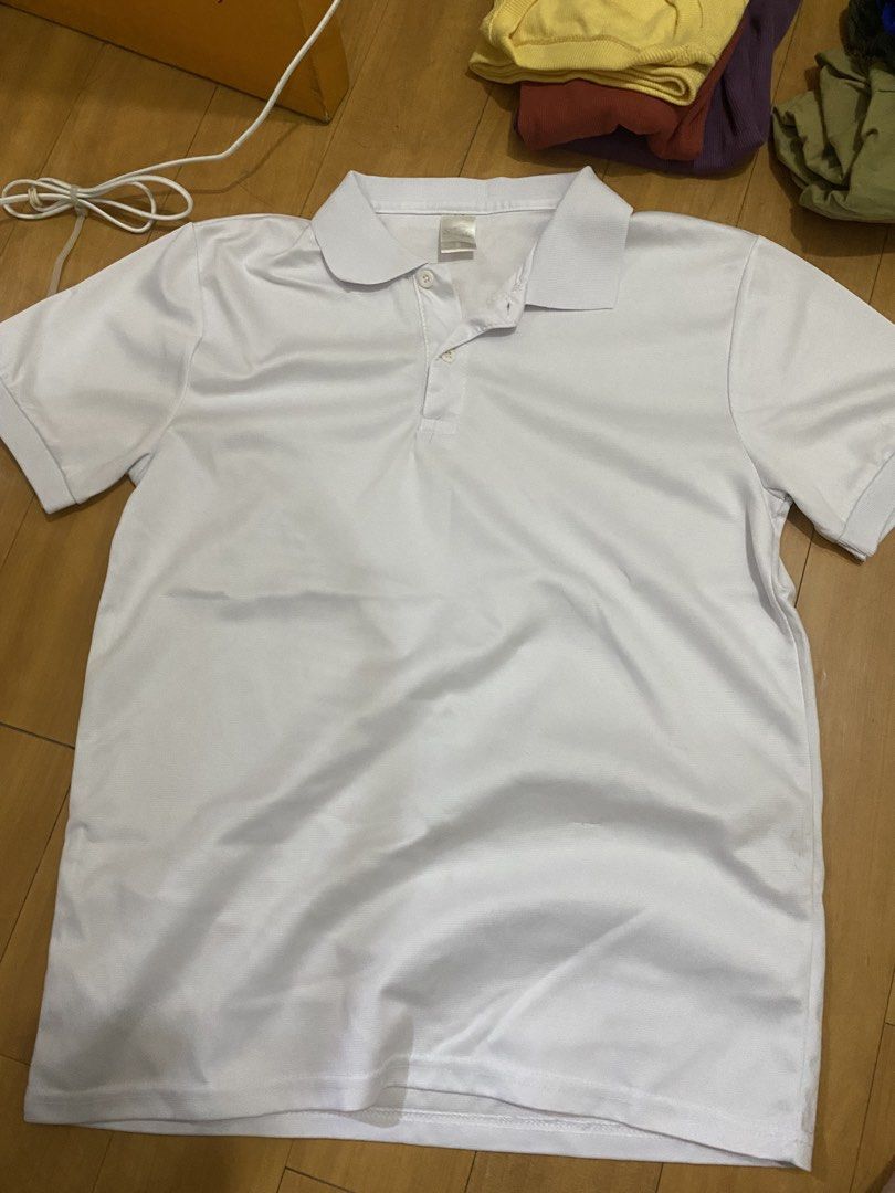 WHITE POLO SHIRT | SMALL (Category: Formal Shirts) located in Marikina City. Submitted by ctgccc (Listing ID 1469691672, Image 1). Description: SIZE: small COLOR: white FIT: loose.